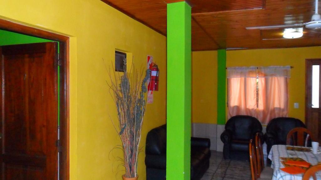 Residencial Arcoiris Hotel Puerto Iguazu Exterior photo