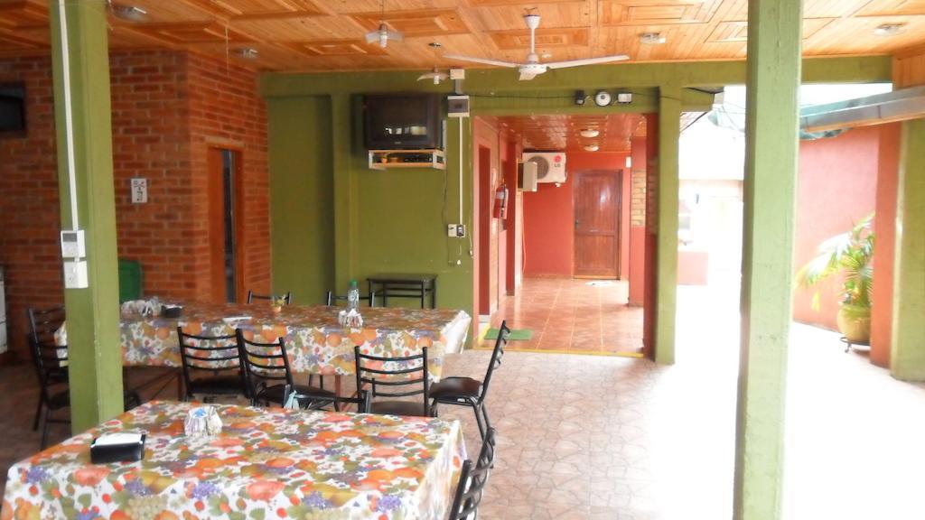 Residencial Arcoiris Hotel Puerto Iguazu Room photo