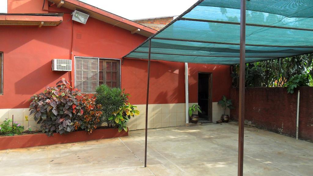 Residencial Arcoiris Hotel Puerto Iguazu Exterior photo